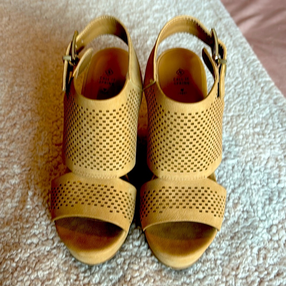 Cute tan wedges